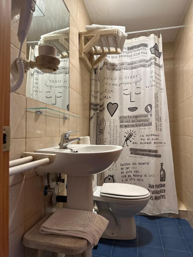 Hostal Moon Tolox Ngoại thất bức ảnh